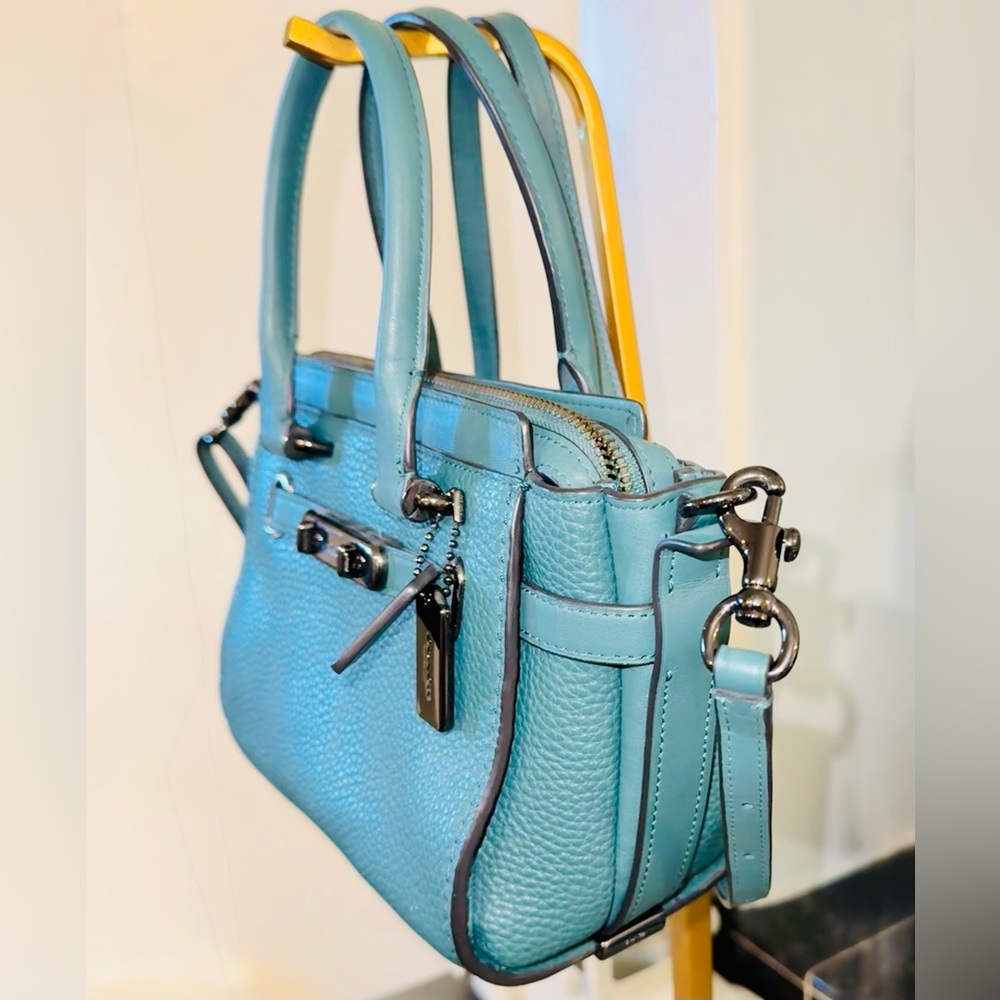 Coach Mini Swagger 21 Pebble Leather Satchel w Removable Strap 2018 - Like New - Picture 8 of 16